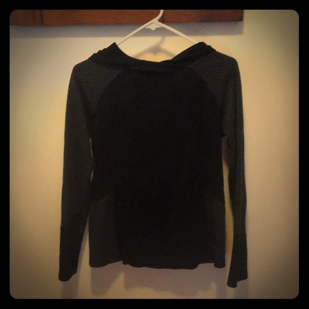 Sporty stylish pullover with thumb holes and hood